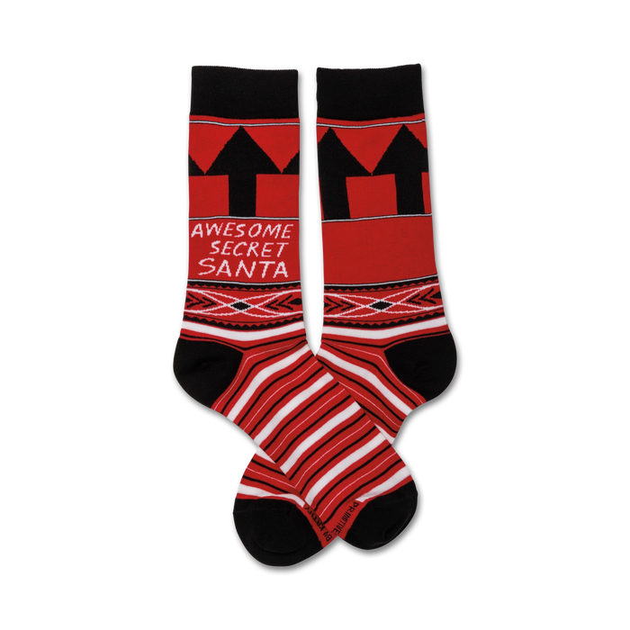 red and black novelty crew socks w/ xmas pattern & 