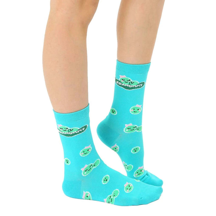 Close-up of adult Edamommy socks showcasing the peapod design and text.