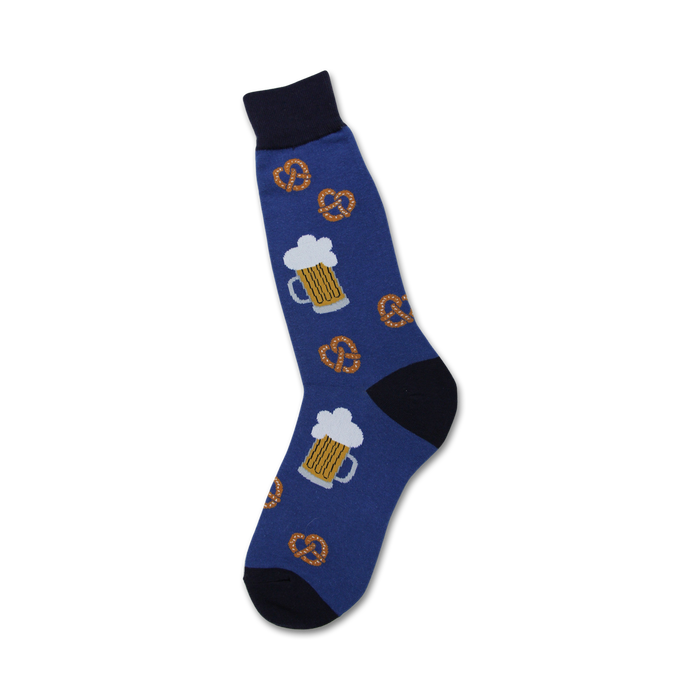 Blue crew socks with a fun print of beer steins and pretzels. A quirky and comfortable choice for everyday wear. }}