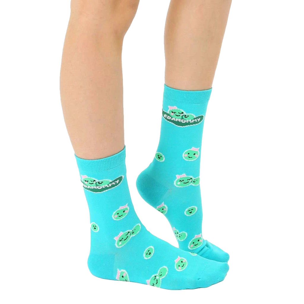 Close-up of adult Edamommy socks showcasing the peapod design and text. [lf]