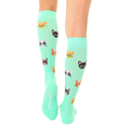 Back view of the knee-high cat socks, showcasing the 'Living Royal' logo. [lf]