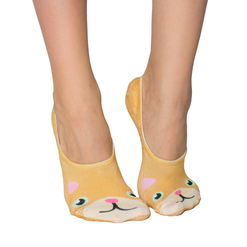 Pair of beige no-show socks featuring an adorable orange kitten face design with pink ears and green eyes. [lf]