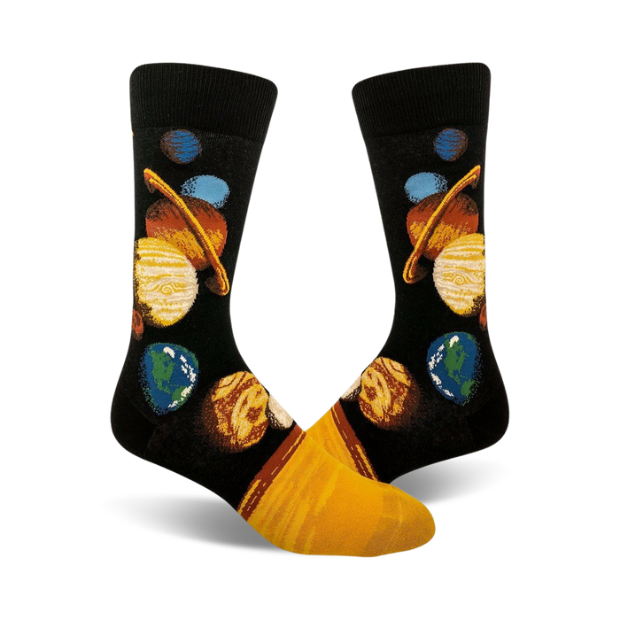 crew socks designed for men featuring nine planets from the solar system: mercury, venus, earth, mars, jupiter, saturn, uranus, neptune, and pluto.   }}